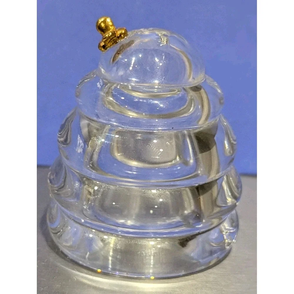 LENOX WINNIE THE‎ POOH Crystal Glass Salt & Pepper Shaker Set. Pooh & Honey Pot